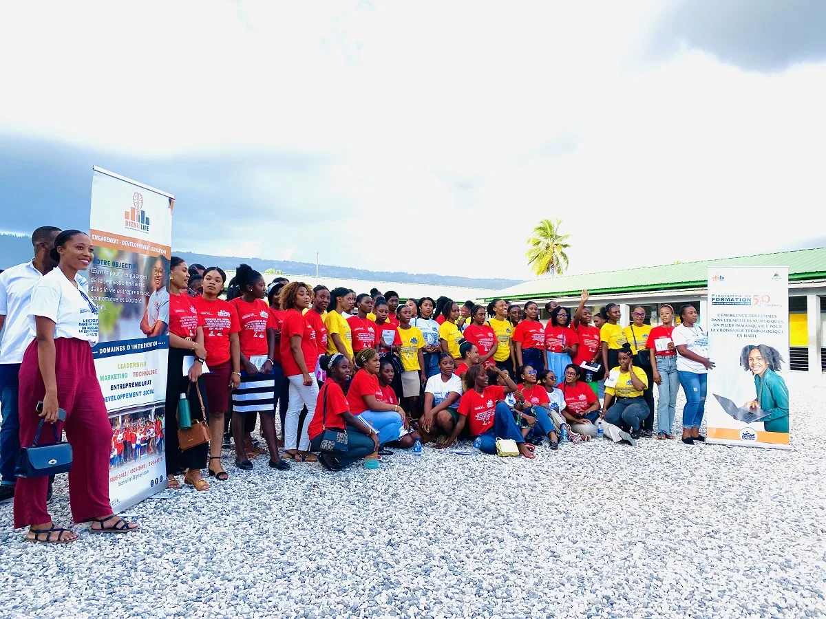 50 jovens haitianas formadas no digital: BIZNISLIFE & UHDES abrem o caminho para uma nova geração de líderes!