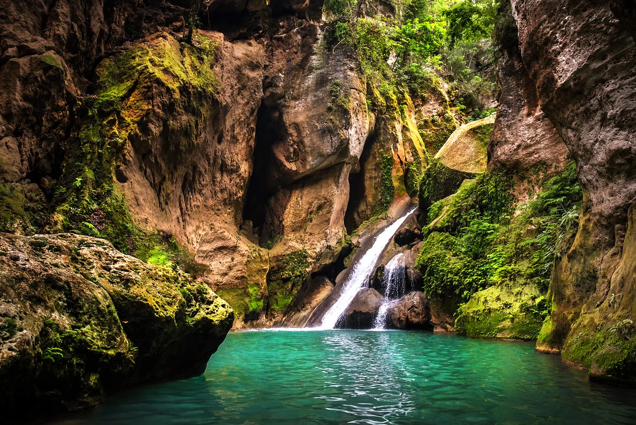 Bassin Bleu, Jacmel, Haïti Bassin Bleu, Jacmel, Haïti