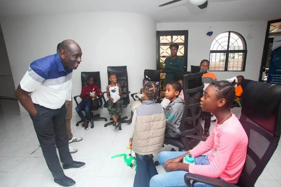 Fan Club REN: um momento de descanso para jovens haitianos