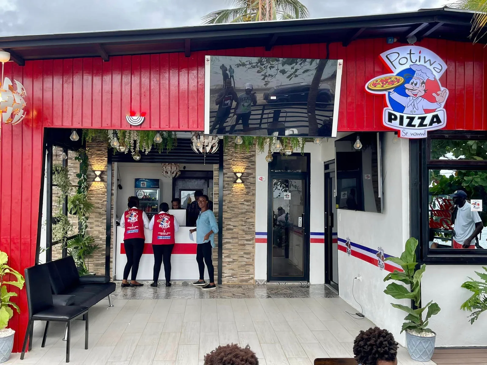 Haïti : Pot’iwa Pizza / Visite virtuelle Haïti : Pot’iwa Pizza / Visite virtuelle